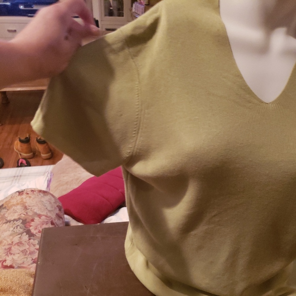 Sweater - Picture 3 of 3